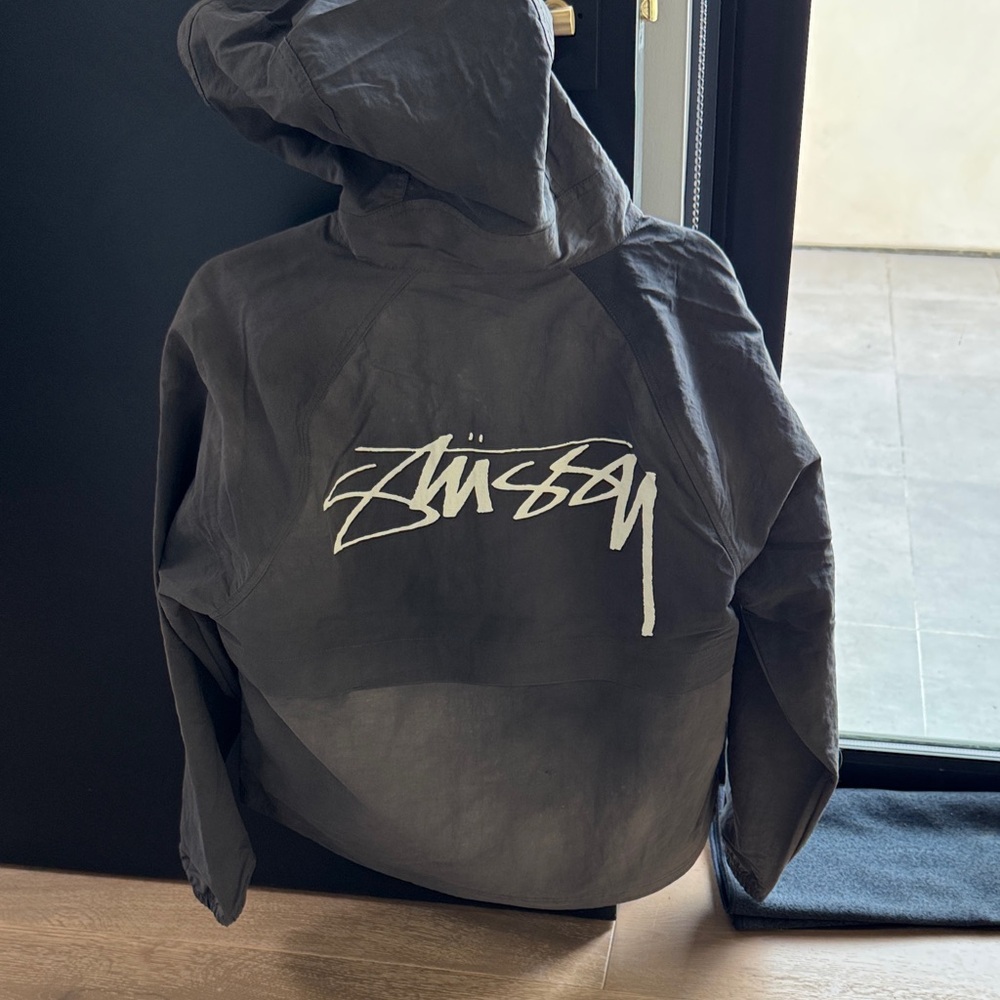 Stussy Charcoal Hooded Beach Shell Wave Dye Windbreaker - Picture 2 of 4
